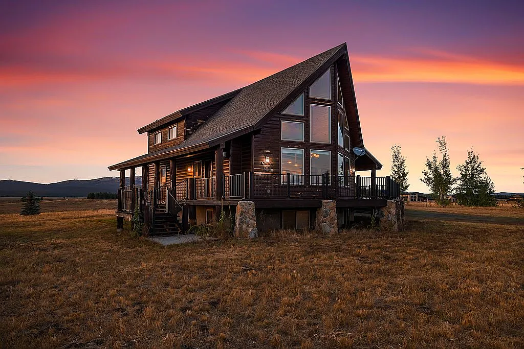 Lodge exterior in the pines
